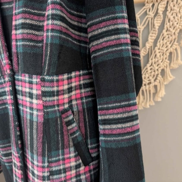 Torrid peacoat Size 00 Black Pink Green Soft - Picture 5 of 7